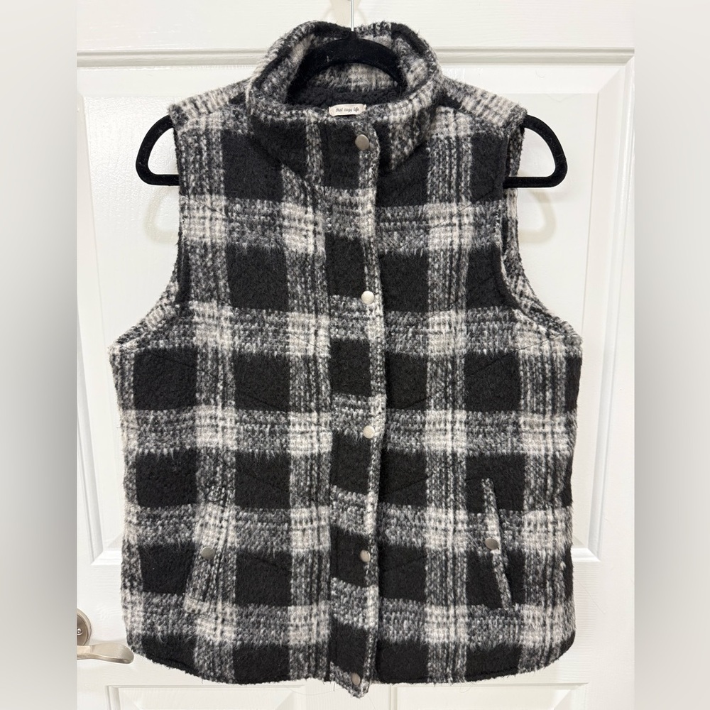 Thread & Supply Women’s Faux Sherpa Lined Plaid Vest Size M